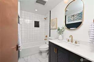 2410 NW Neptune Pl, Seattle, WA 98117 - Photo 21