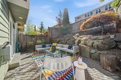 12325 10th Place NE #D, Seattle, WA 98125 - Photo 25
