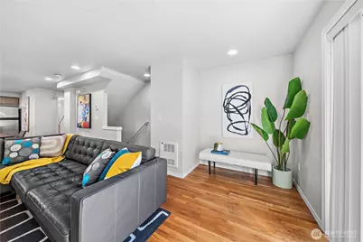 12325 10th Place NE #D, Seattle, WA 98125 - Photo 5