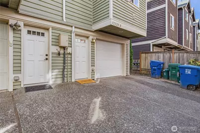 12325 10th Place NE #D, Seattle, WA 98125 - Photo 19
