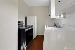 510 S 58th St, Tacoma, WA 98408 - Photo 9