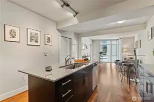 699 John St, Seattle, WA 98109 - Photo 3