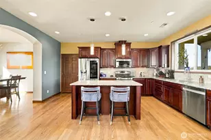 10908 177th Ave Ct E, Bonney Lake, WA 98391 - Photo 5