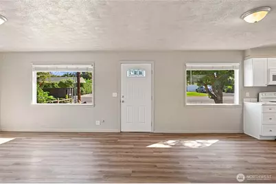 64 N James Avenue, East Wenatchee, WA 98802 - Photo 5