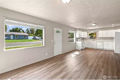 64 N James Avenue, East Wenatchee, WA 98802 - Photo 9