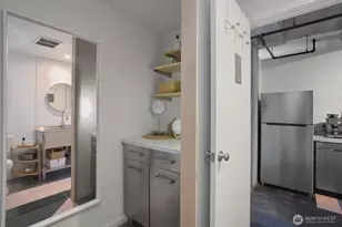 66 Bell St, Seattle, WA 98121 - Photo 15