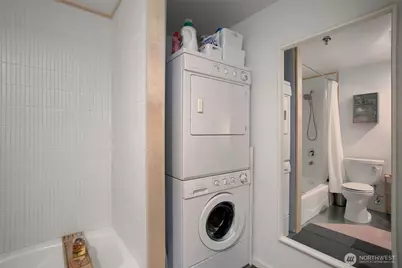 66 Bell Street #4, Seattle, WA 98121 - Photo 17