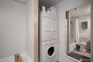 66 Bell St, Seattle, WA 98121 - Photo 17