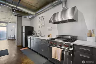 66 Bell St, Seattle, WA 98121 - Photo 13