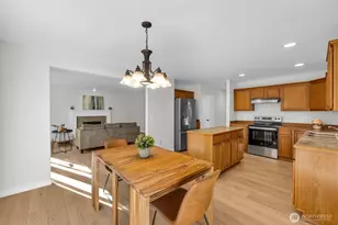 126 197th St SW, Bothell, WA 98012 - Photo 9