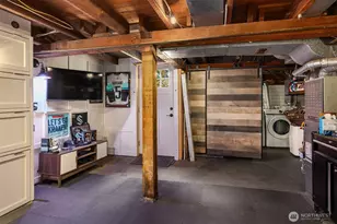43 W Etruria, Seattle, WA 98119 - Photo 17