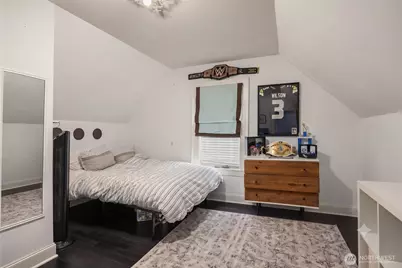 43 W Etruria, Seattle, WA 98119 - Photo 13