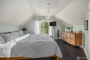 43 W Etruria, Seattle, WA 98119 - Photo 11