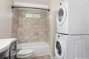 2223 235th Pl SE, Bothell, WA 98021 - Photo 15