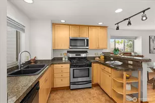 741 N 94th St, Seattle, WA 98103 - Photo 11
