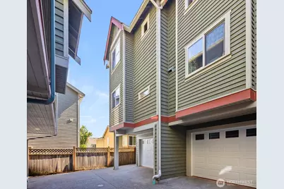 741 N 94th Street #C, Seattle, WA 98103 - Photo 19