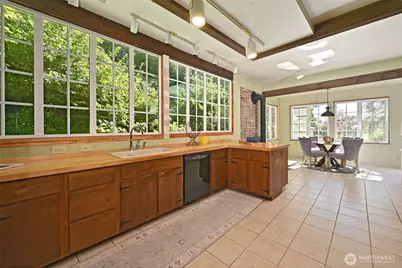 4810 54th Avenue SW, Seattle, WA 98116 - Photo 7