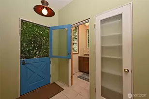 4810 54th Ave SW, Seattle, WA 98116 - Photo 9