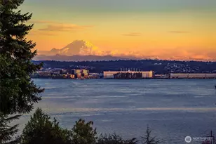 8337 E Mercer Way, Mercer Island, WA 98040 - Photo 1