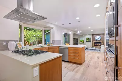 8337 E Mercer Way, Mercer Island, WA 98040 - Photo 7