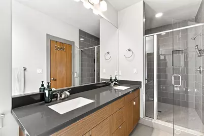 310 21st Avenue #B, Seattle, WA 98122 - Photo 11
