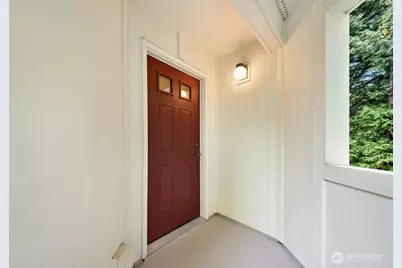 14633 NE 40th Street #K8, Bellevue, WA 98007 - Photo 3