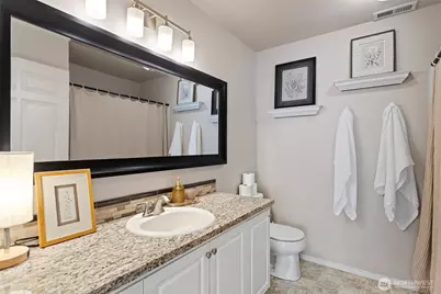 2034 Newport Way NW #11-1, Issaquah, WA 98027 - Photo 15