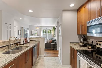 2034 Newport Way NW #11-1, Issaquah, WA 98027 - Photo 9
