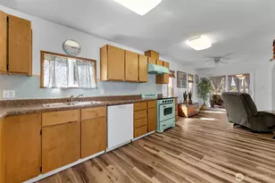 296 Island Aire Dr, Woodland, WA 98674 - Photo 11