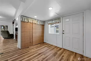 296 Island Aire Dr, Woodland, WA 98674 - Photo 9