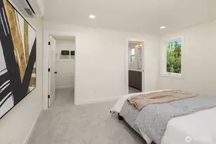 4331 NE 57th St, Seattle, WA 98105 - Photo 9
