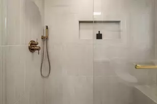 4331 NE 57th St, Seattle, WA 98105 - Photo 11