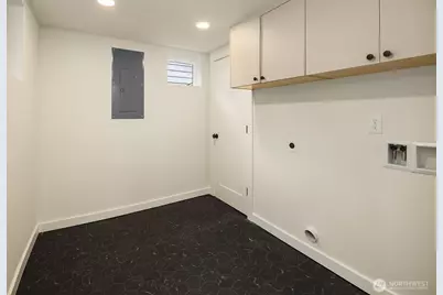 4331 NE 57th Street, Seattle, WA 98105 - Photo 25