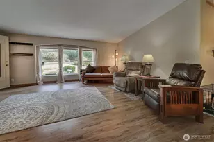 462 NW Equestrian Dr, Poulsbo, WA 98370 - Photo 9