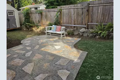 14346 Interlake Avenue N, Seattle, WA 98133 - Photo 23