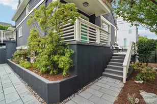 1009 W Crockett St, Seattle, WA 98119 - Photo 3