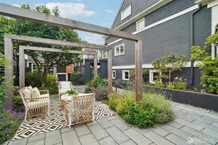 1009 W Crockett St, Seattle, WA 98119 - Photo 31