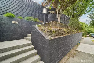 1009 W Crockett St, Seattle, WA 98119 - Photo 5