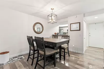 701 SW 5th Court #B301, Renton, WA 98057 - Photo 15