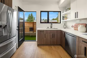 5253 California Ave SW, Seattle, WA 98136 - Photo 9
