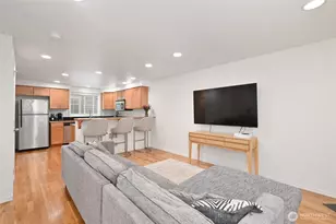 8509 Midvale Ave N, Seattle, WA 98103 - Photo 9
