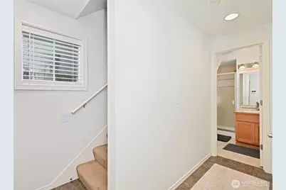 8509 Midvale Avenue N #C, Seattle, WA 98103 - Photo 3