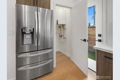 5253 California Avenue SW #F, Seattle, WA 98136 - Photo 17