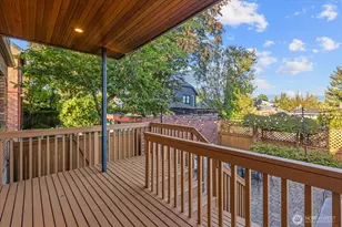 4124 Burke Ave N, Seattle, WA 98103 - Photo 13