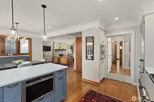 4124 Burke Ave N, Seattle, WA 98103 - Photo 15