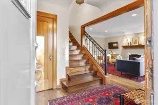 4124 Burke Ave N, Seattle, WA 98103 - Photo 3