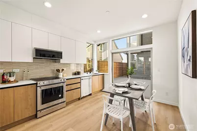 3819 C Fremont Avenue N, Seattle, WA 98103 - Photo 9
