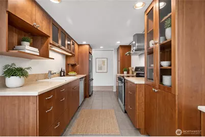 3608 26th Place W #301, Seattle, WA 98199 - Photo 17