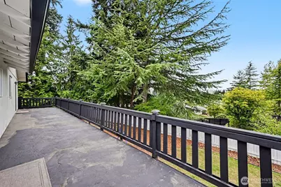 19643 Talbot Road S, Renton, WA 98055 - Photo 15