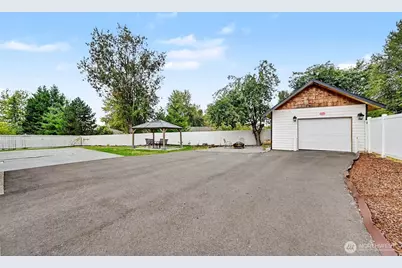 19643 Talbot Road S, Renton, WA 98055 - Photo 27